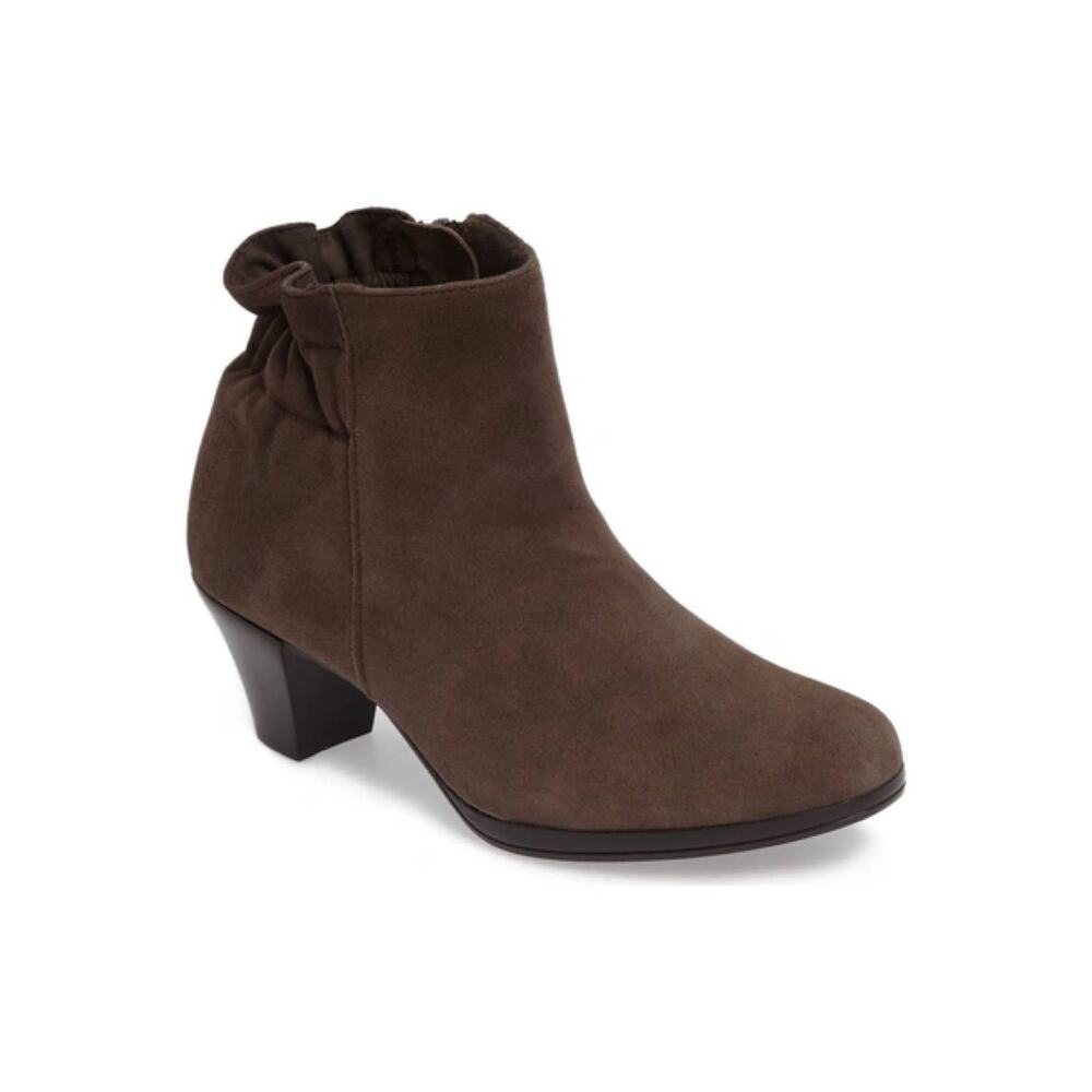 New Munro Alfie Booties in Greige Suede Women's Size 8.5